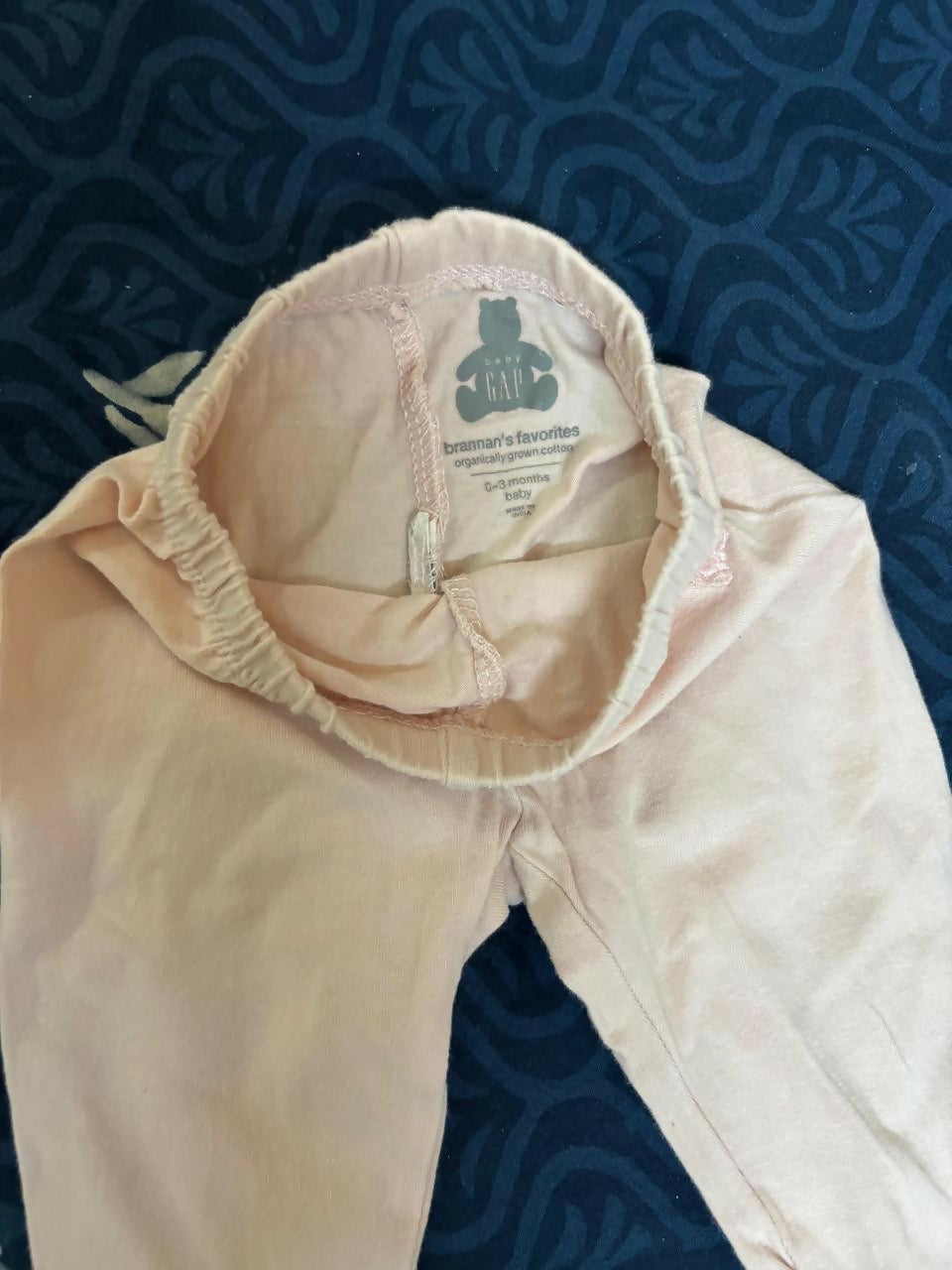 GAP Set of Bodysuit and Leggings – Comfortable & Stylish Everyday Outfit for Babies