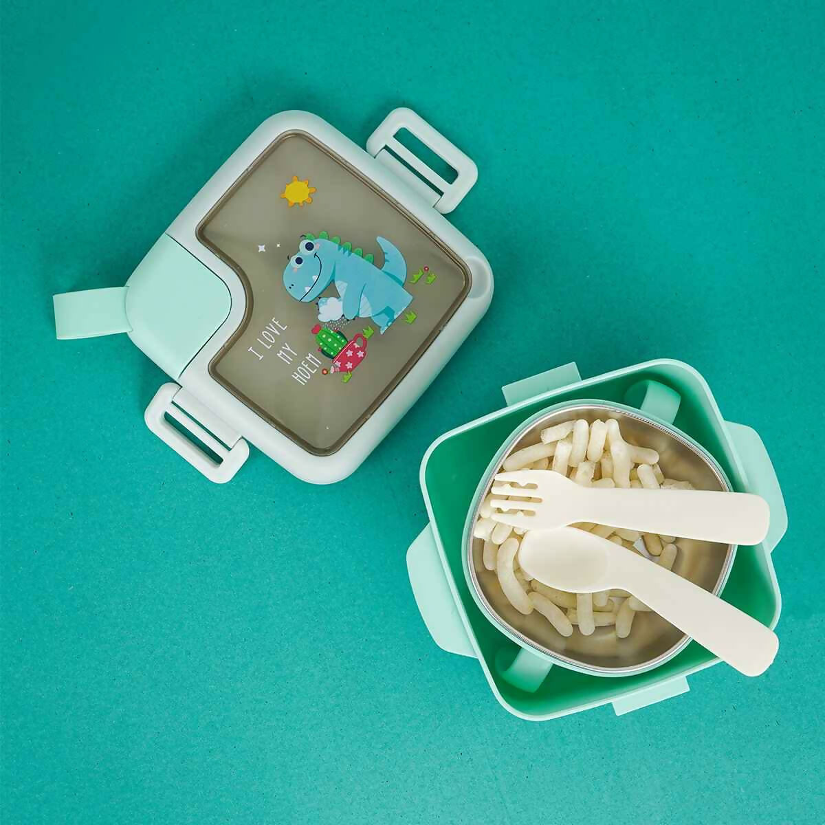 This Bento lunch box will keep your food, sandwiches, soups, beverages fresh for lunch, so you can pack your kids' lunches in the morning, and it will stay warm until lunch time.