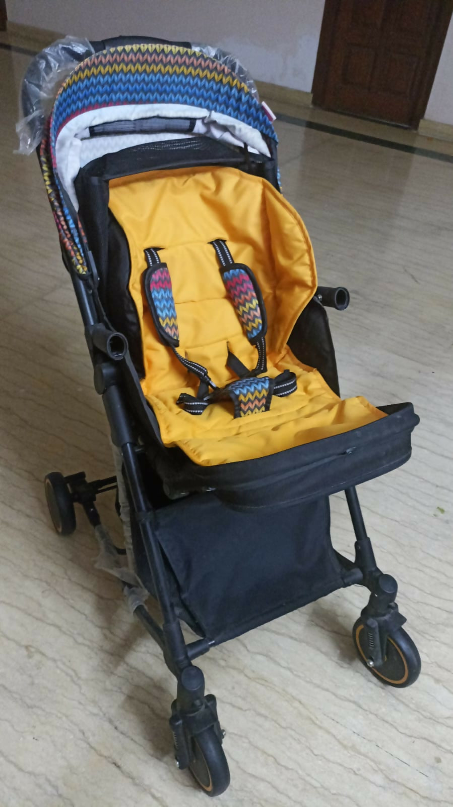 The BABYHUG Rock Star Stroller/Pram Cum Rocker offers comfort, safety, and convenience in one—perfect for stylish and secure rides with your baby!
