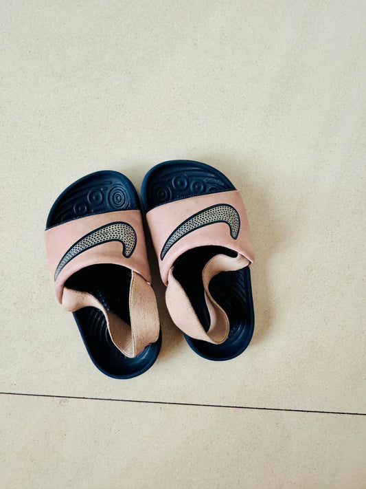 NIKE Girls Sandals (Shoes)