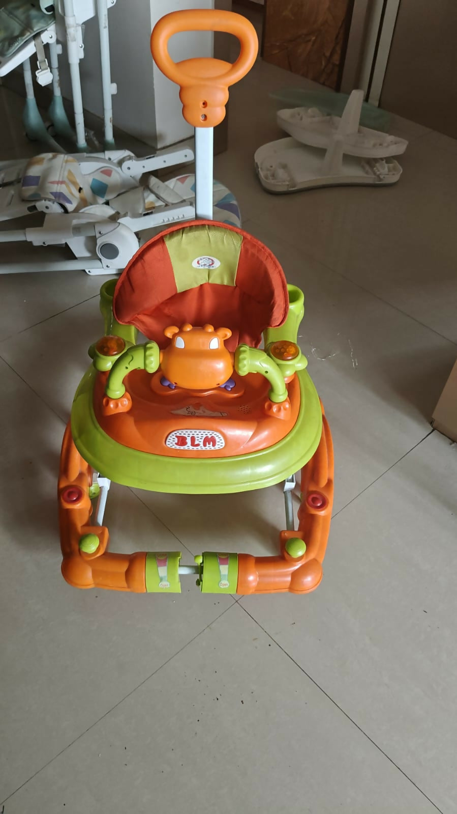 HAMLEYS Walker – Safe, playful support for your baby’s first steps.