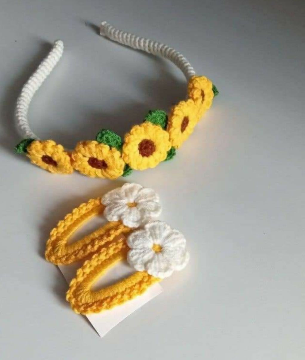 Our collection of headbands and tic-tac clips provides the perfect combination of style and function to complete any hairstyle.