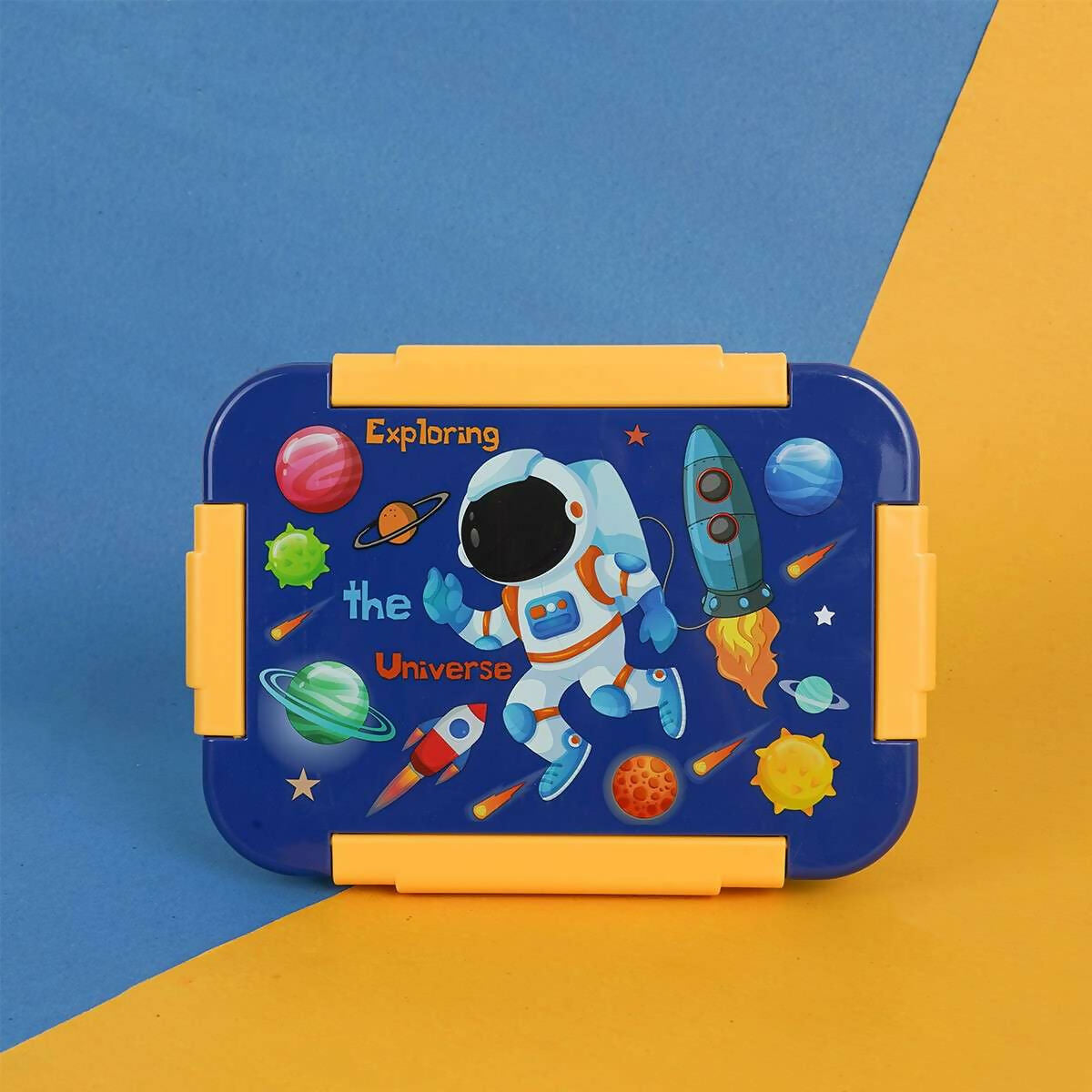 This Bento lunch box will keep your food, sandwiches, soups, beverages fresh for lunch, so you can pack your kids' lunches in the morning, and it will stay warm until lunch time