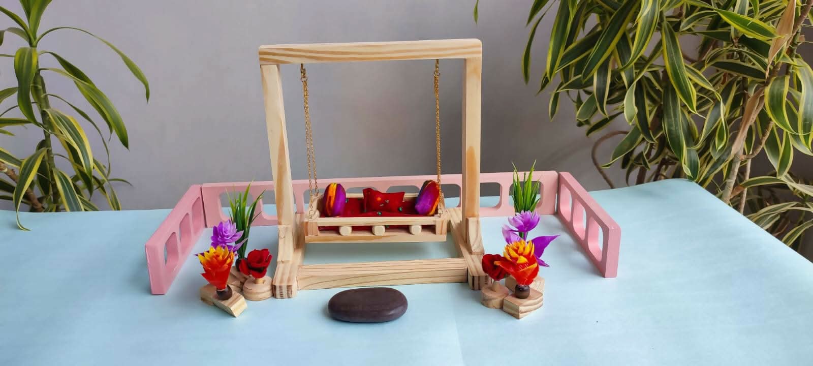 Wooden Swing for laddu gopal, Dimensions: H21×L20×width of base 16 cm - PyaraBaby