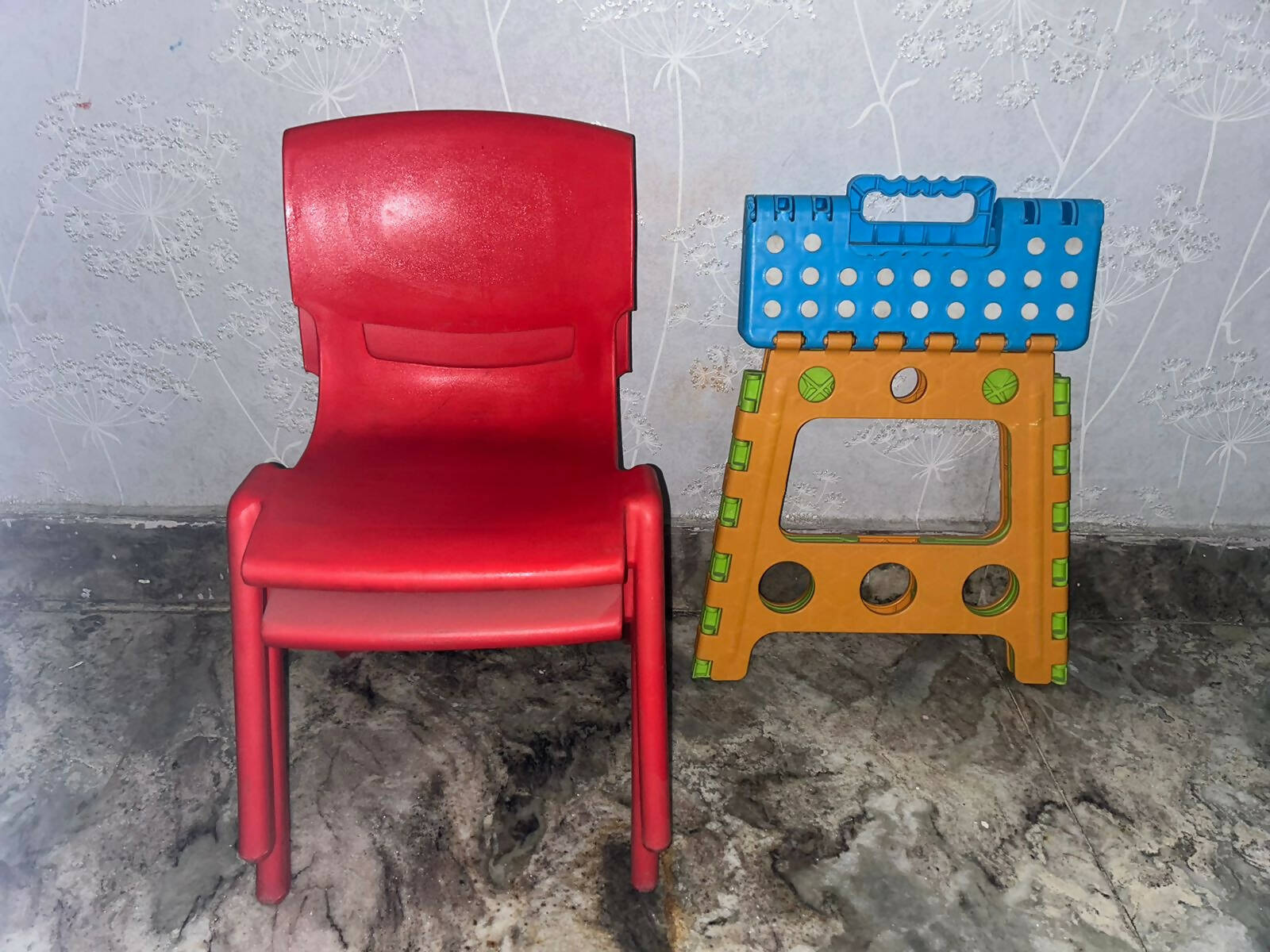 Chair and Table for Kid - PyaraBaby