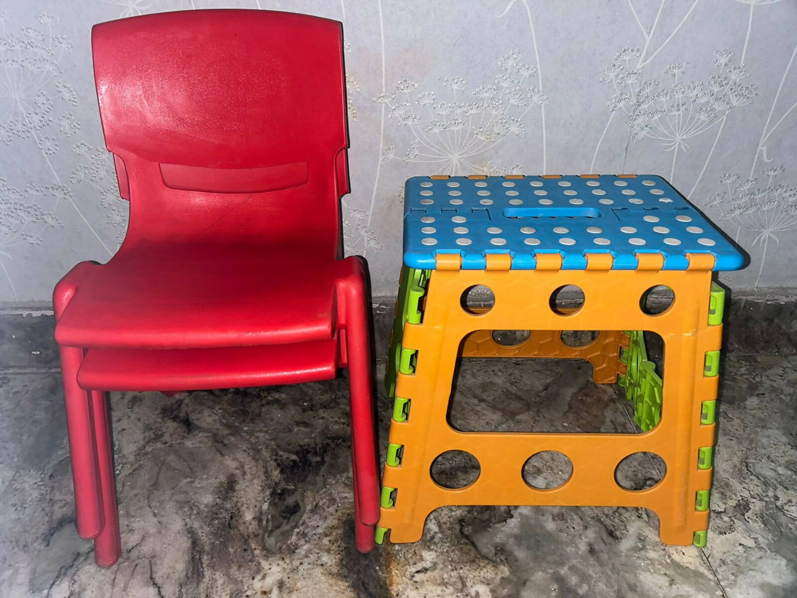 Chair and Table for Kid - PyaraBaby
