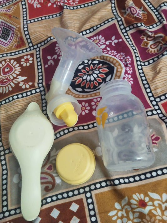 Medela manual breast pump