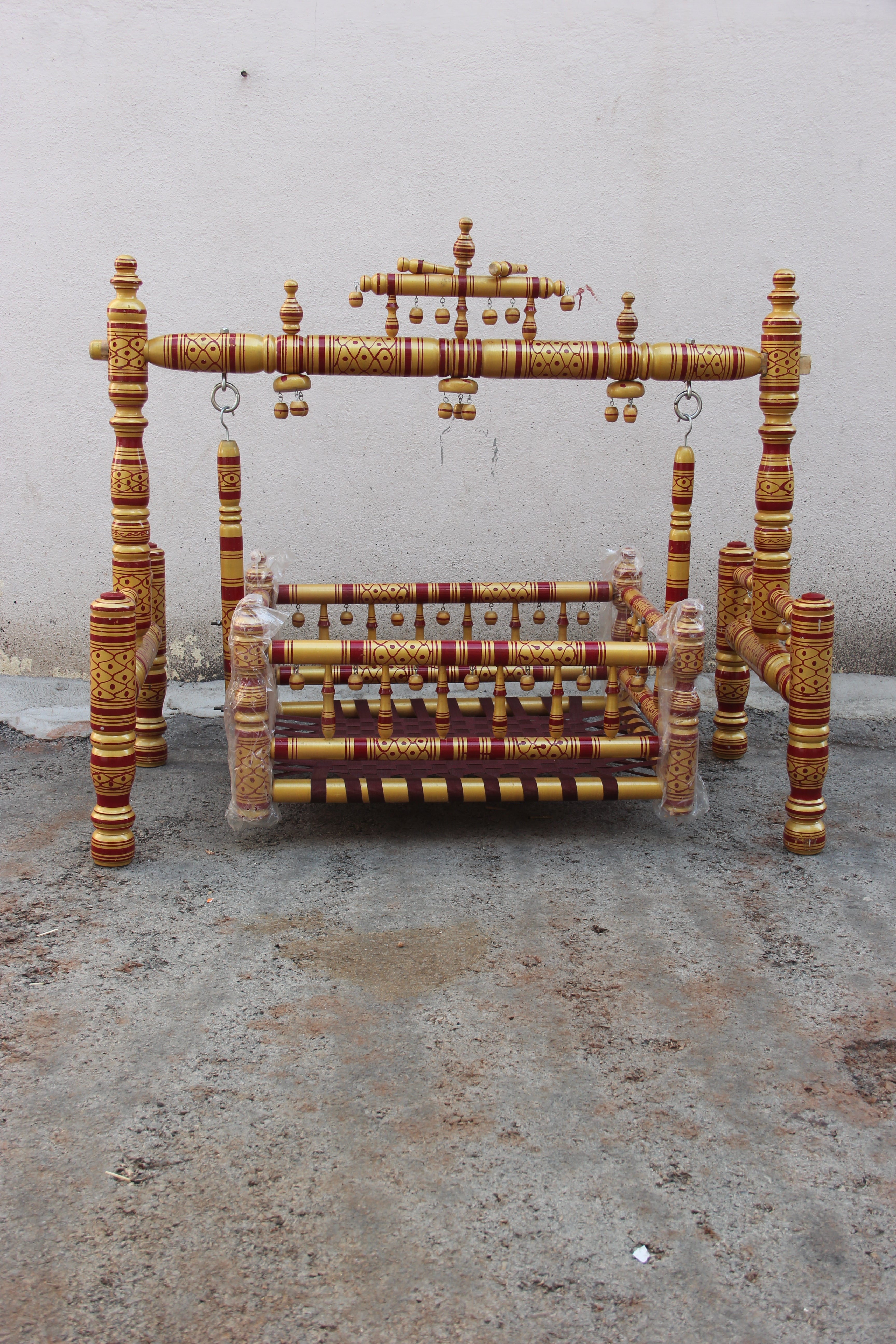 Wooden Balmukut Traditional Cradle With Parna, Dimensions: 26W×40H in Inch - PyaraBaby