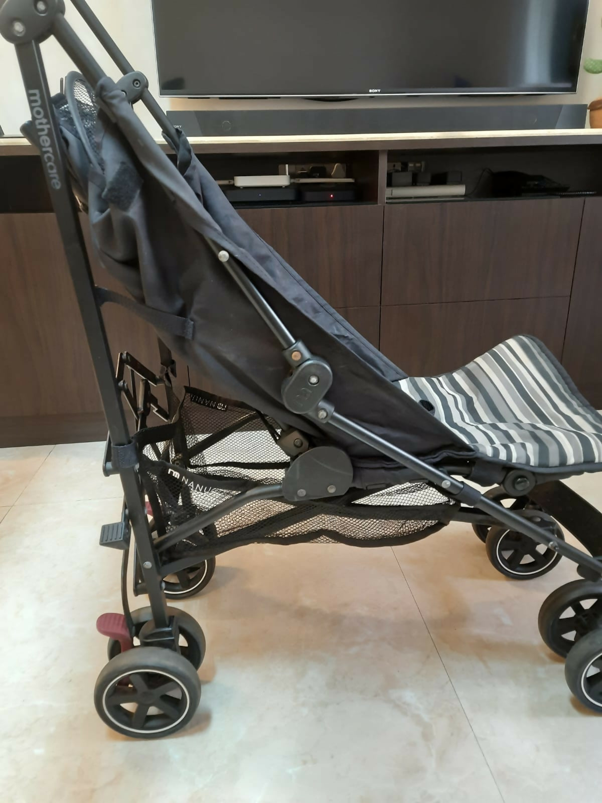 Discover the MOTHERCARE Nanu Stroller/Pram for babies, offering lightweight, compact convenience, and ultimate comfort for travel and everyday adventures.