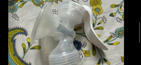 Discover the convenience and comfort of the BABYHUG Manual Breast Pump with Twistable Handle – ergonomic design for easy and efficient milk expression.