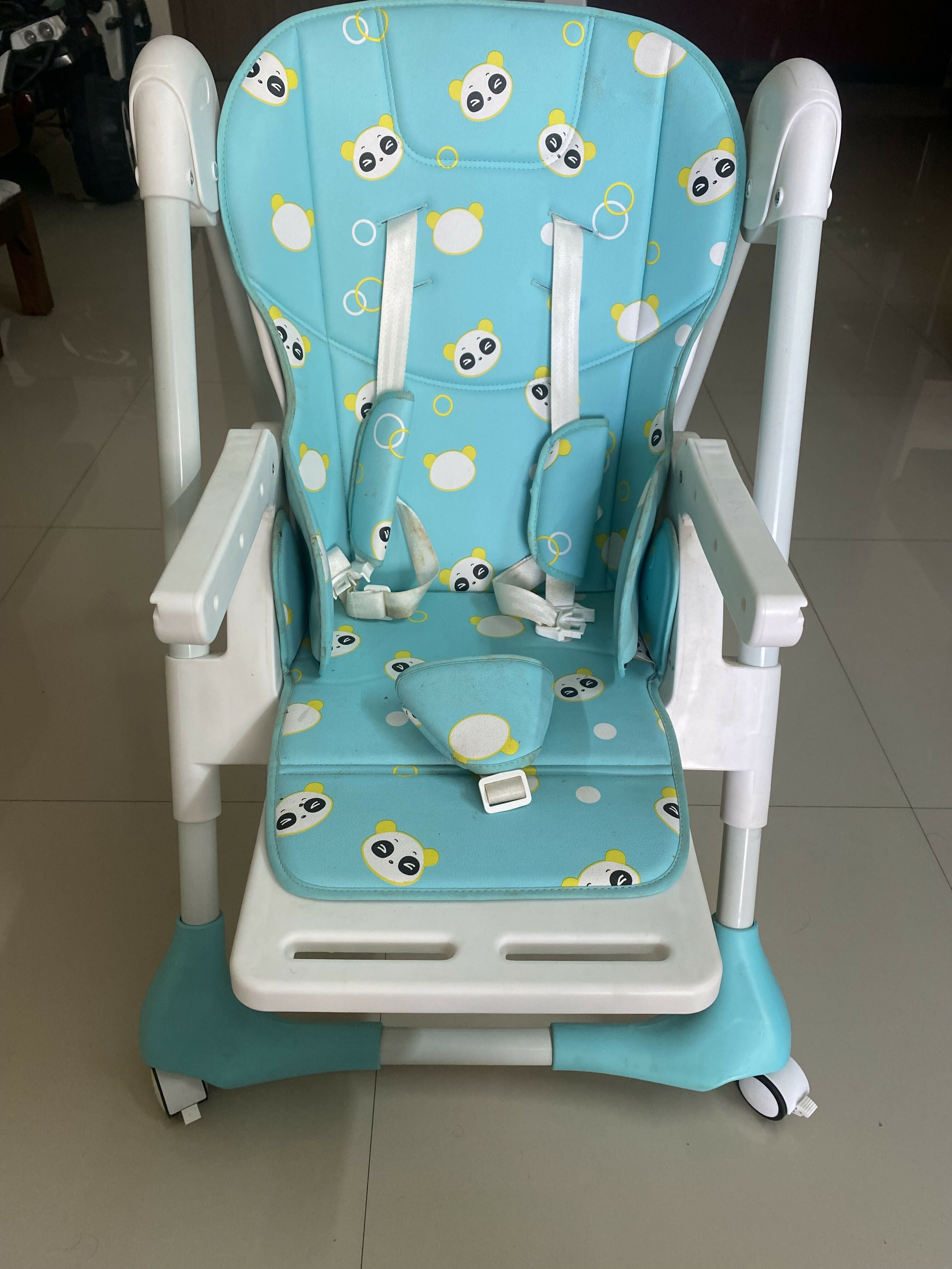 R For RABBIT Marshmallow  High Chair