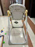 Parents looking for a functional, comfortable, and adorable highchair for daily feeding.

