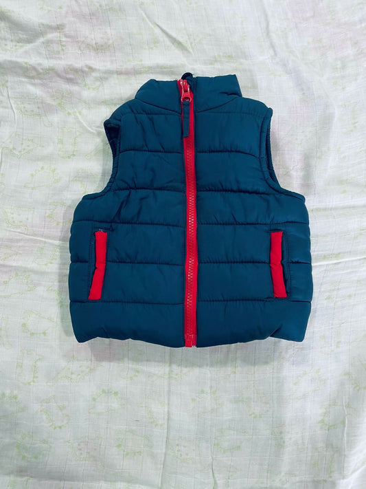 Half Winter Jacket – Lightweight, stylish warmth for everyday winter comfort.

