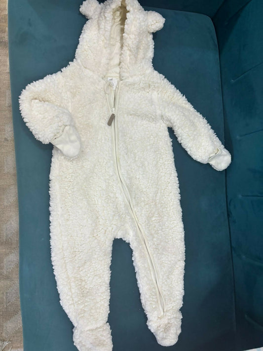 H & M off-white pile all-in-one suit – simple, snug, and stylish winter wear for cozy baby comfort.

