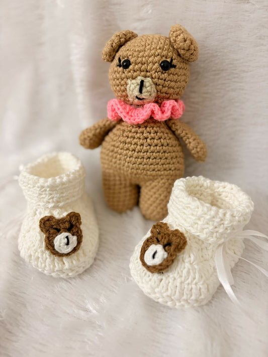 Walk into love with the cutest combo in town!

