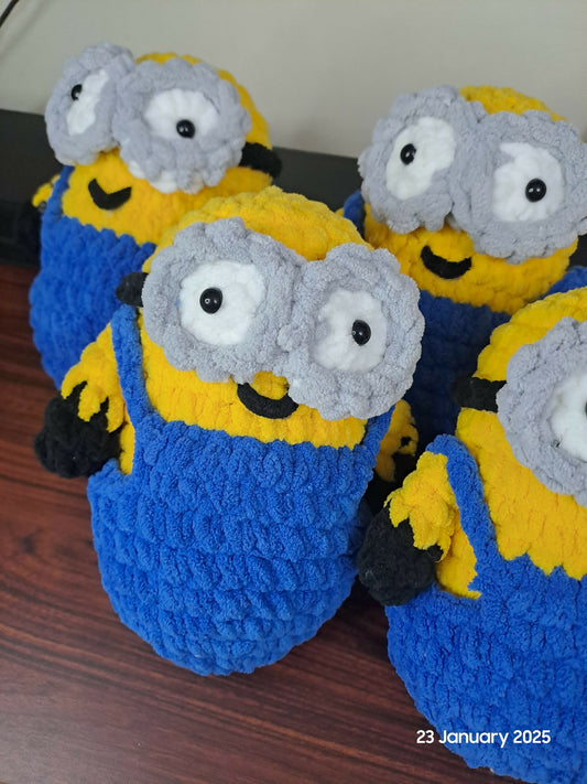 Crochet Minion Softtoy/Crochet Handmade Minion Plushie toy