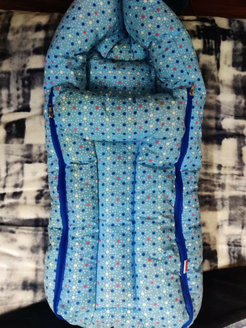 New Born Baby sleeping Baby Nest Bag  with Mosquito Net  (Combo of 2)