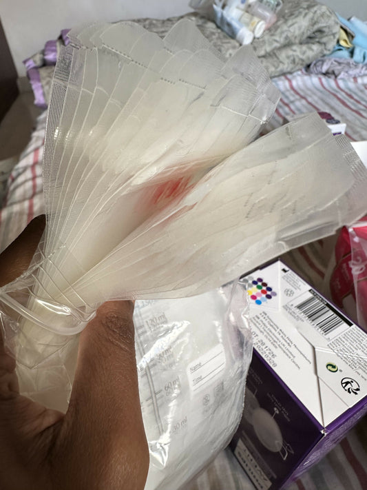 LUVLAP Breastmilk Storage Bags And PHILLIPS AVENT Breast Pads - PyaraBaby