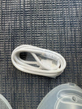 MEDELA Duo hands-free breast pump – portable, quiet, and comfortable pumping solution for moms.
