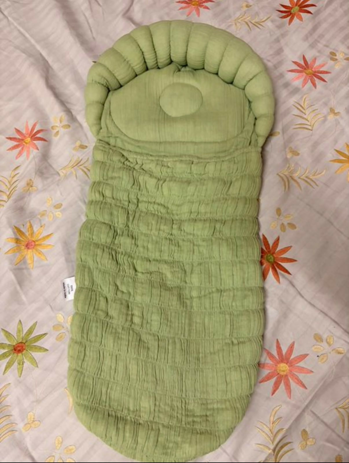 BABY JALEBI Crescent Newborn Baby Sleeping Bag in Mint, Almost New condition, featuring a soft and cozy design for keeping newborns comfortably covered during supervised rest, naps and travel.