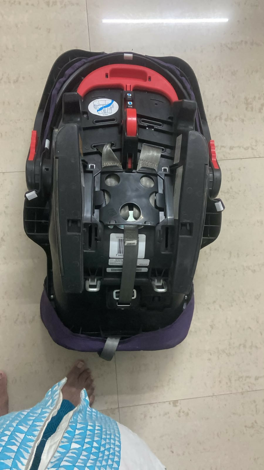GRACO Sky Junior Baby Car Seat in Purple Shadow, Almost New condition, featuring comfortable padded seating, secure harness, supportive design, and practical functionality for convenient everyday car travel with your little one.