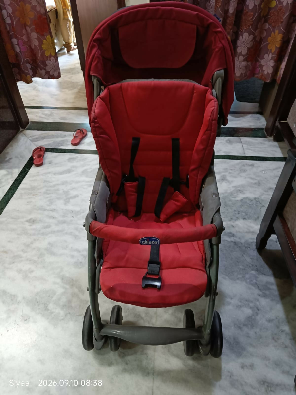 CHICCO Simplicity Baby Stroller/Pram in Red, Used condition, featuring comfortable seating, protective canopy, sturdy frame and smooth-moving wheels for convenient everyday walks and outings with your baby.