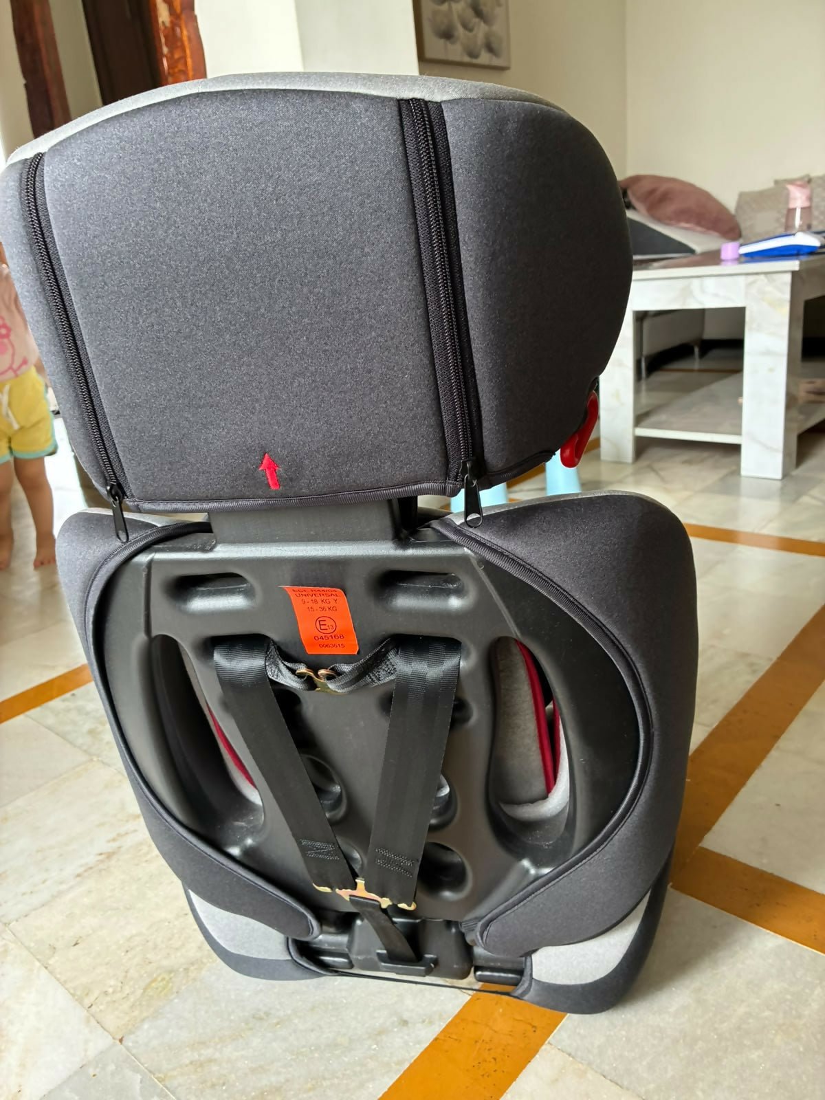 JUNIORS TRIP Baby Car Seat with a 5-point safety harness, side-impact protection, adjustable headrest, cushioned seating, and ergonomic design for safe and comfortable travel with babies and toddlers.