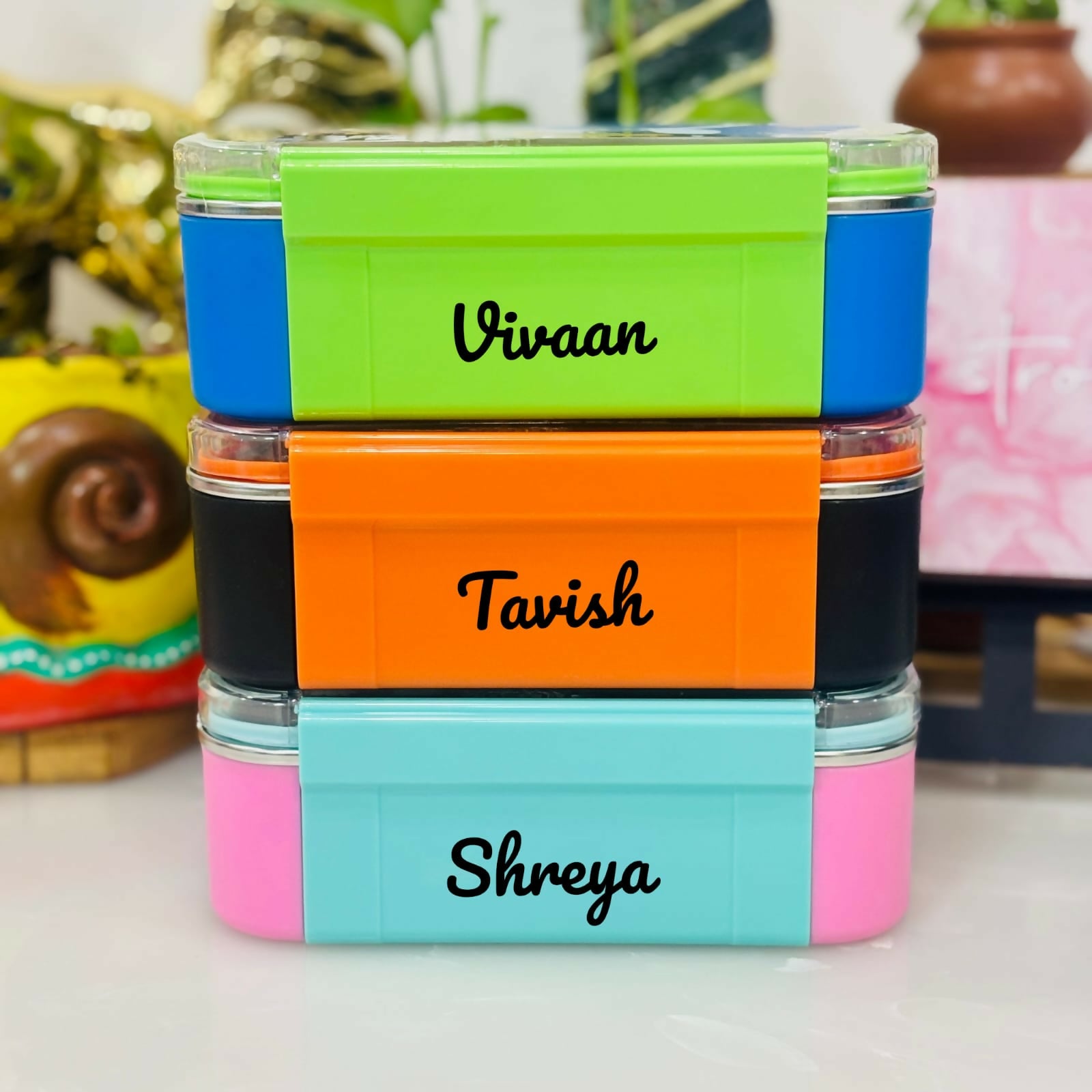 3-grid stainless steel lunch box with separate compartments, durable food-grade construction, secure lid, and a compact design to keep meals organized for school, work, and travel.