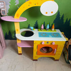 EDUSPARK Giraffe Wooden Kitchen Set with child-safe wooden accessories, colorful giraffe-themed design, interactive pretend play pieces, and durable construction to encourage creativity and imaginative role play.