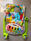 FISHER-PRICE Grow & Glow Play Gym
