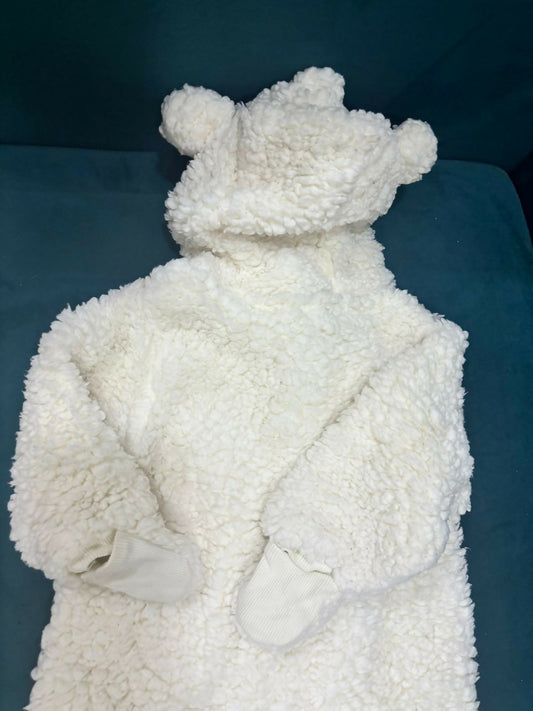 H & M off-white pile all-in-one suit – simple, snug, and stylish winter wear for cozy baby comfort.

