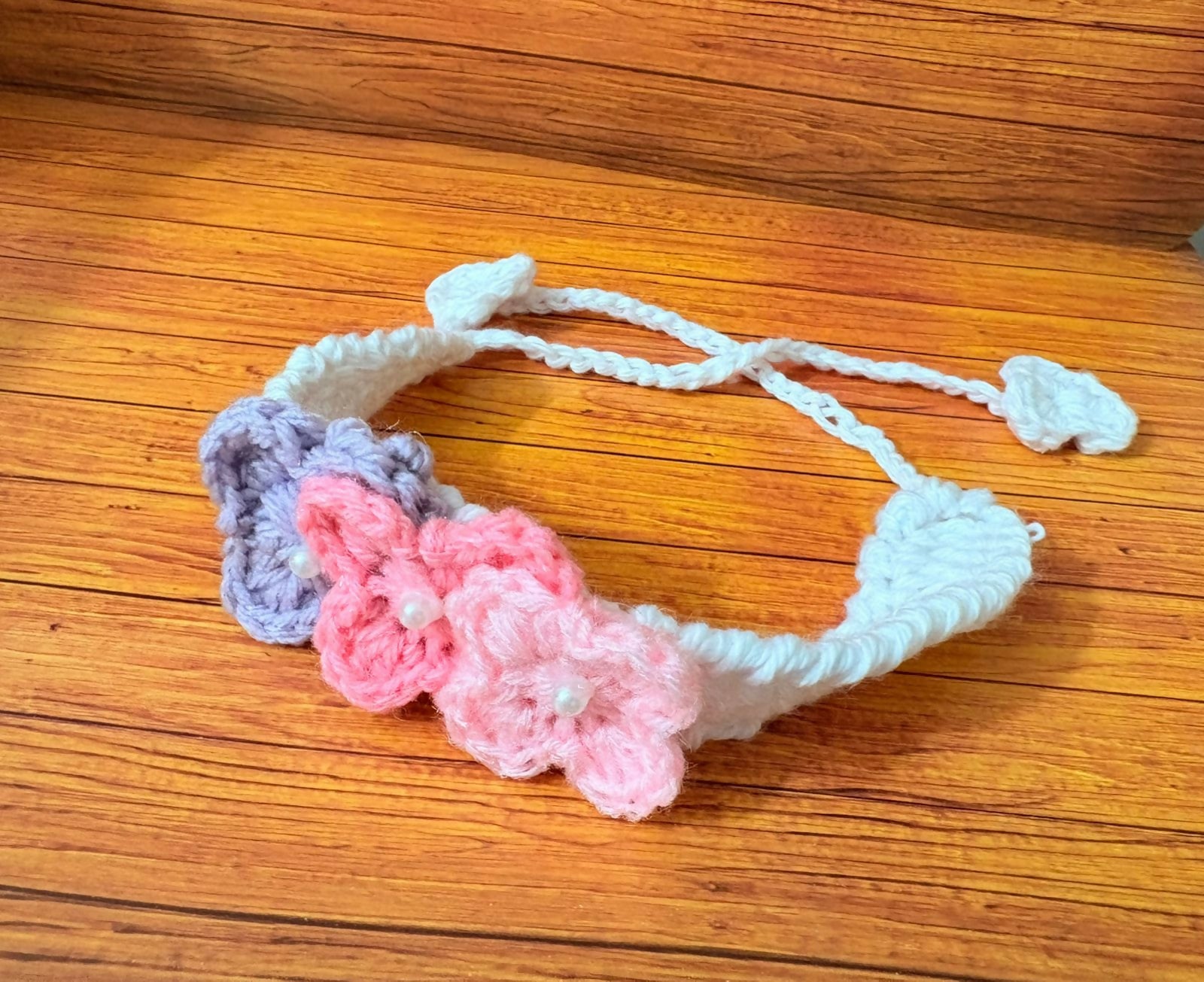 Our collection of headbands and tic-tac clips provides the perfect combination of style and function to complete any hairstyle. 