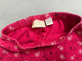 Keep your baby snug during mild chilly days with this soft cotton top and bottom set. 