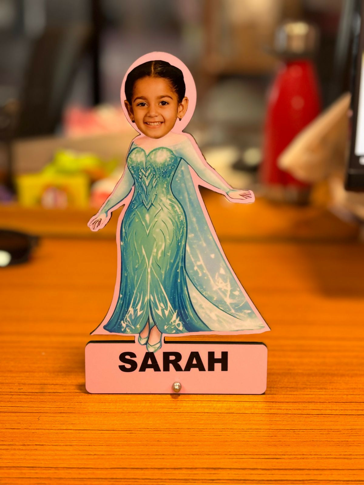 Personalised photo caricature stand