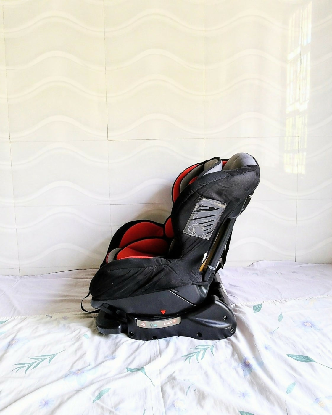 Mee Mee Convertible Car Seat 0-4Y Rear Forward Facing Red