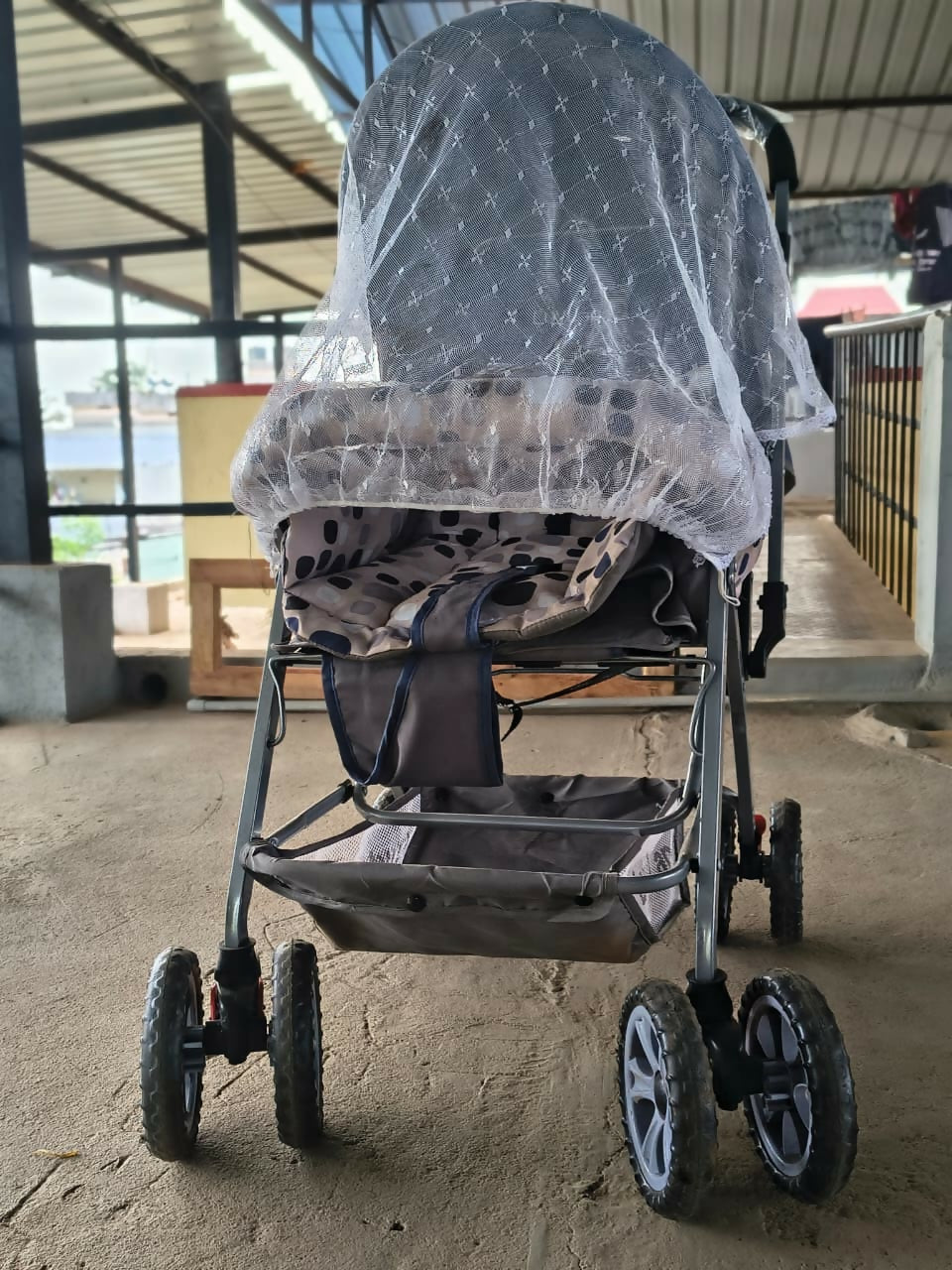 LUVLAP Sunshine Baby Stroller/Pram featuring comfortable seating, a protective canopy, sturdy frame and smooth-moving wheels for convenient everyday walks, outings and travel with your baby.