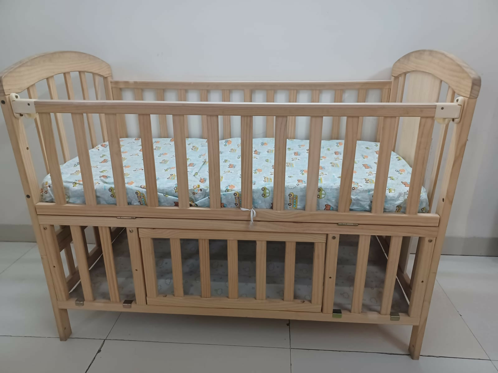 STAR AND DAISY 12-in-1 baby crib, convertible baby cot with rocking base, multifunctional wooden crib, rocking baby bed India, newborn to toddler crib