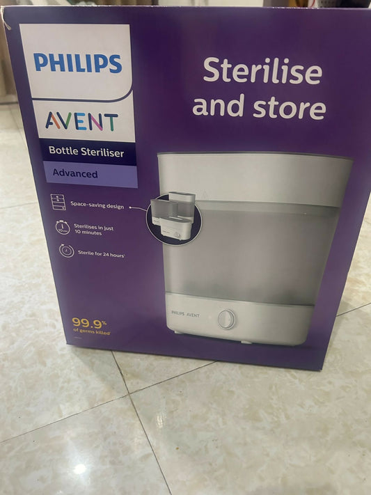 PHILIPS AVENT bottle sterilizer – quick, safe, and chemical-free sterilization for your baby’s essentials.

