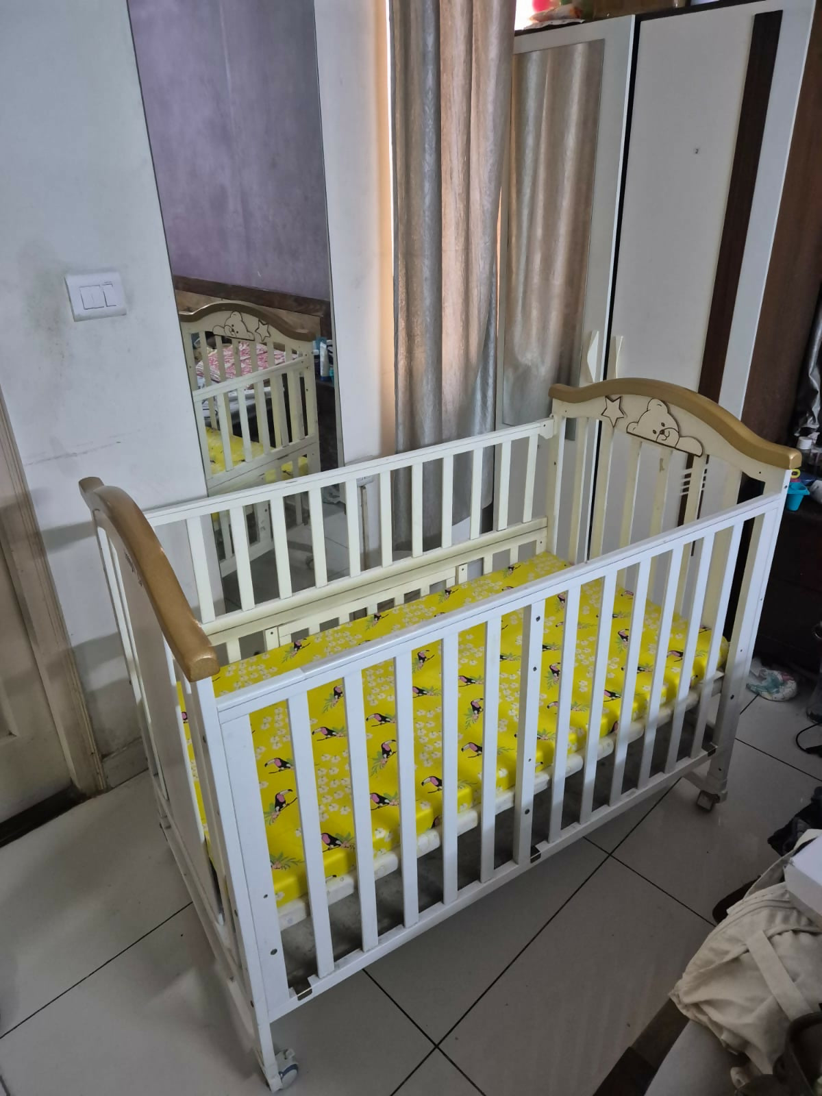 HUNY  HUNY 15 in 1 Cot/Crib(20 x 68 x 103)