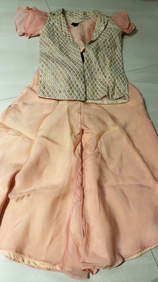 Elevate your baby girl's wardrobe with our Top and Skirt set, crafted for comfort and style in every twirl.