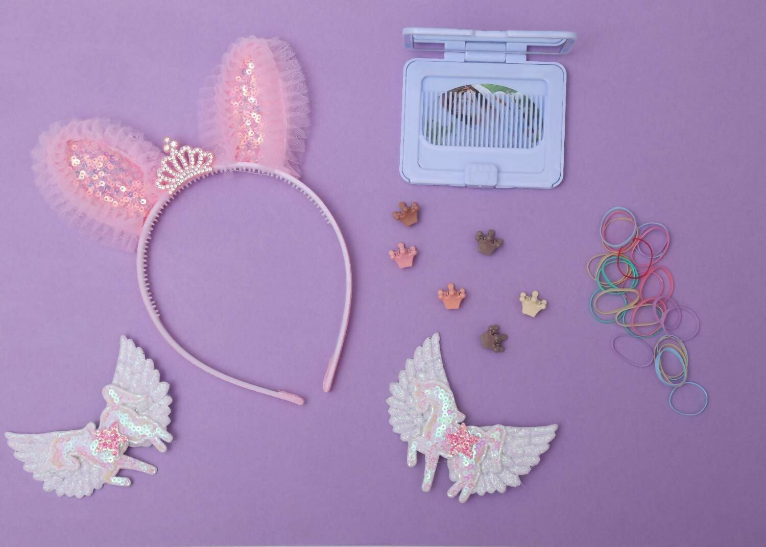 Lock up your little ones tresses with our new collection of hair accessories that are a must have for to instantly add glamour to any wardrobe. 