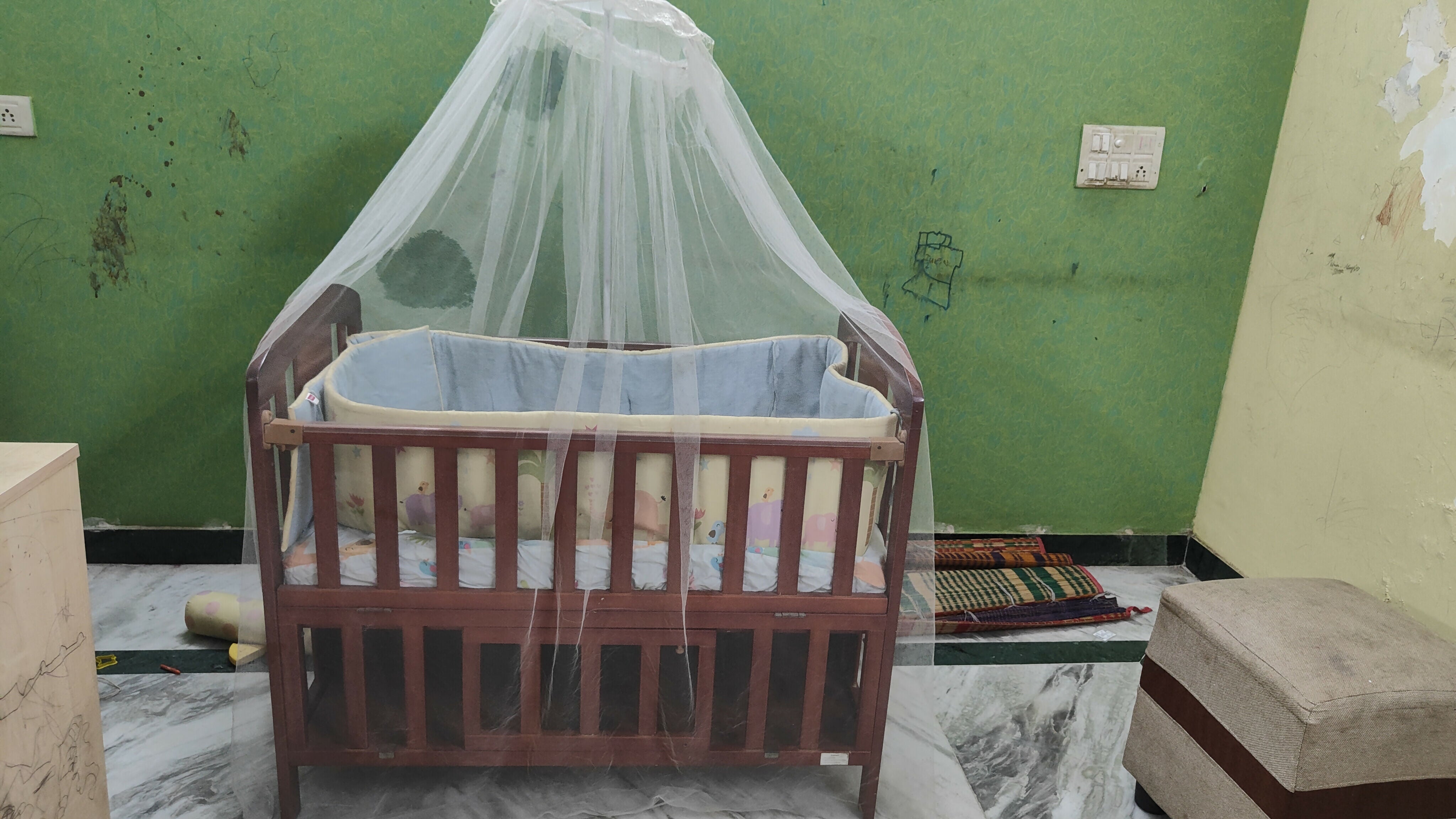 BABYHUG MONTANA  Crib With Bed and Side Protector ,Mattress ,Cherry Red 