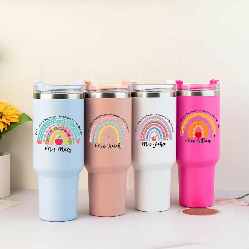 Personalized 1200ml Teacher Tumbler featuring custom teacher name personalization, large-capacity insulated design, reusable straw, secure lid, and convenient handle for school, work, travel, and everyday hydration.