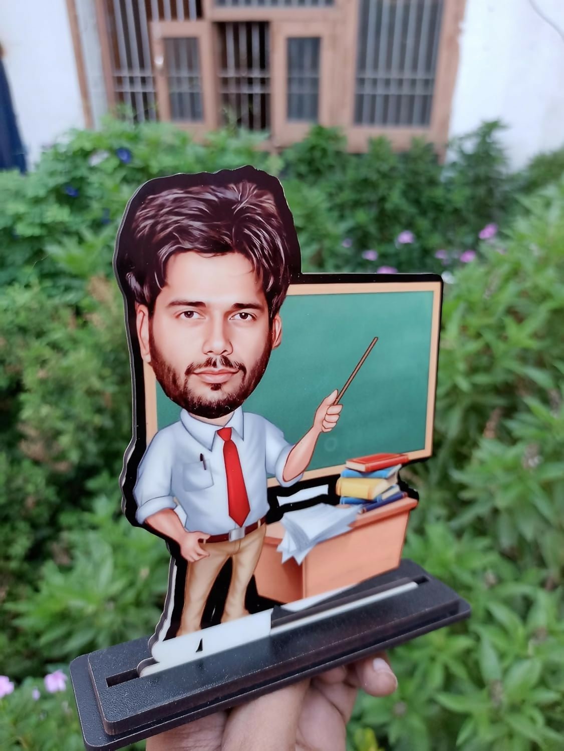 Personalized Teacher Caricature with Base Stand, crafted from 7-inch MDF with custom teacher name and photo-inspired design, perfect as a memorable Teacher’s Day, farewell, or appreciation gift.