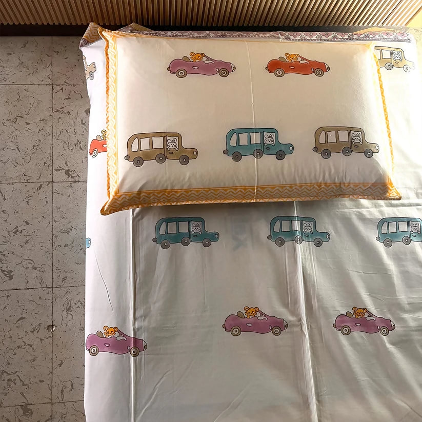 White kids bedsheet – soft, fun, and perfect for a cozy and cheerful bedroom.

