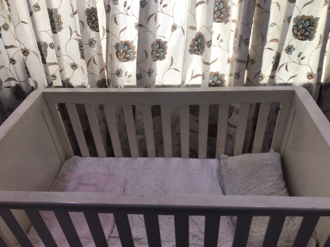 Shop now for the MOTHERCARE Harrogate Crib and Cot Bed, offering timeless elegance and versatility for your growing child!