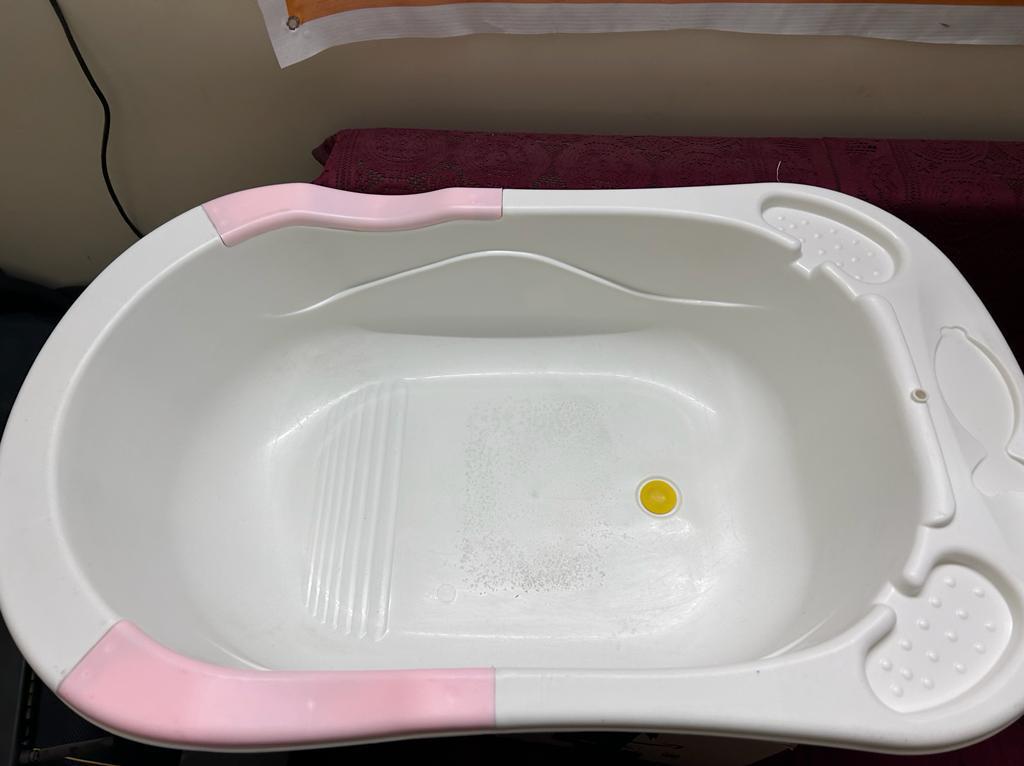 LUVLAP Potty Seat & Bathtub Combo – Safe, Comfortable & Essential Baby Care Set for Daily Use