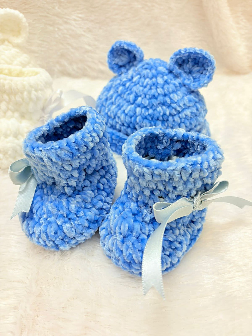 Crochet baby beanie and bootie set