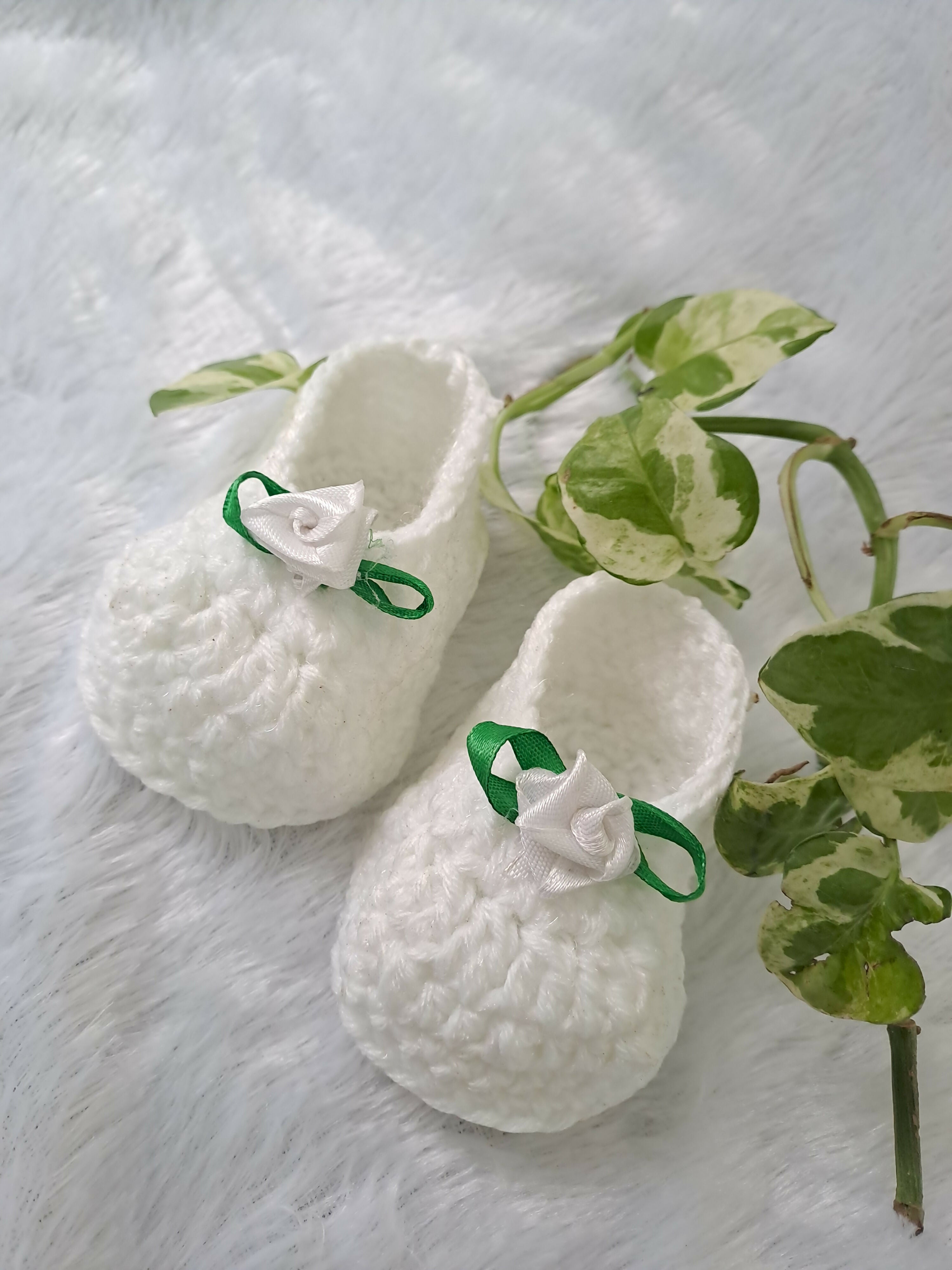 Crochet baby girl booties. - PyaraBaby