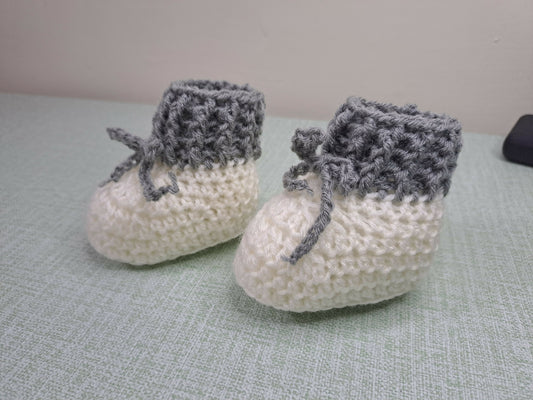 Crochet unisex booties